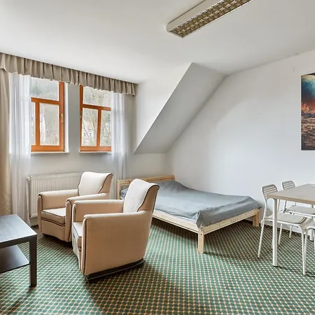 Excellent In Center 5 Min Walk From The Colonnade Apartment