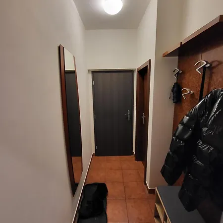 Excellent In Center 5 Min Walk From The Colonnade Apartmán