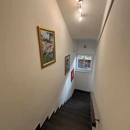 Apartment Excellent In Center 5 Min Walk From The Colonnade Karlovy Vary